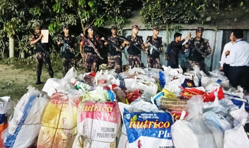 কুমিল্লায় ৩ কোটি টাকার ভারতীয় অবৈধ আতশবাজি জব্দ